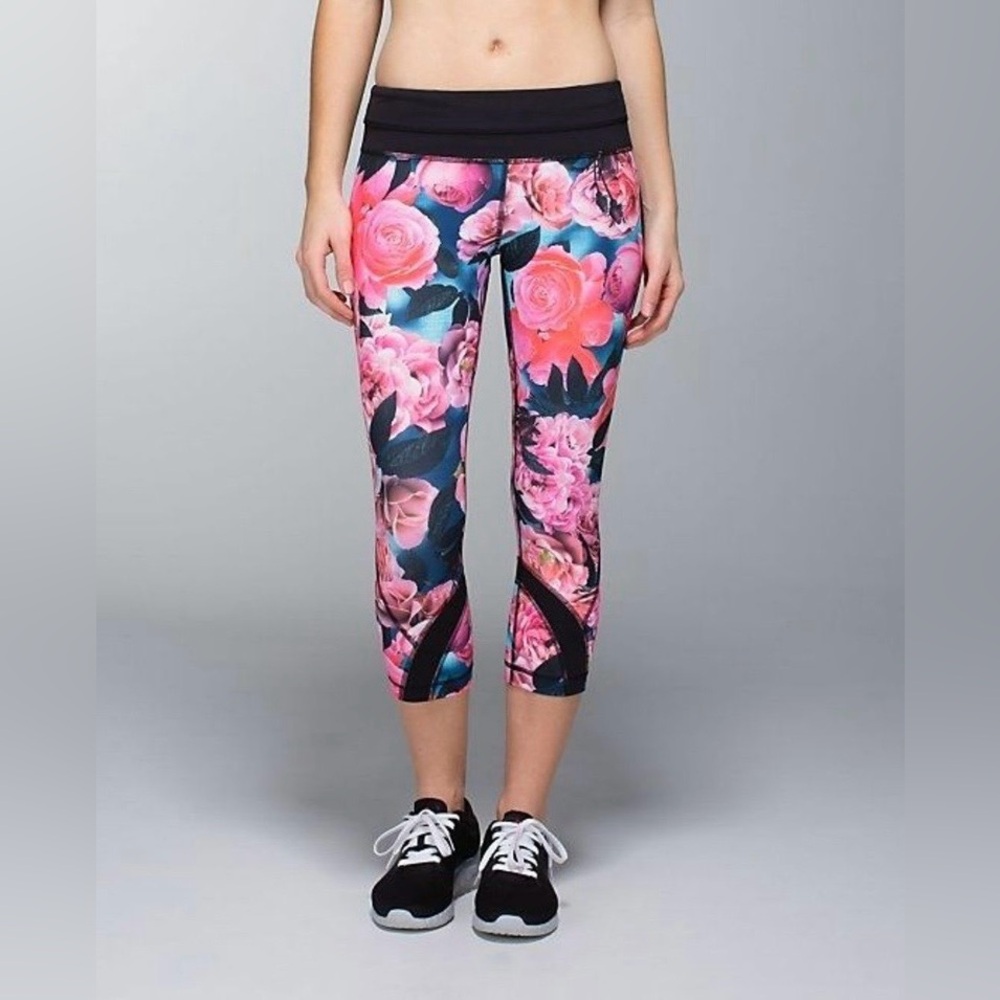 Lululemon Run: Inspire Crop II